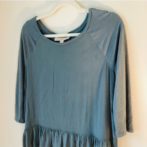 Loft Women's Blue Ruffle Hem 3/4 Sleeve Top Size S - Picture 2 of 8